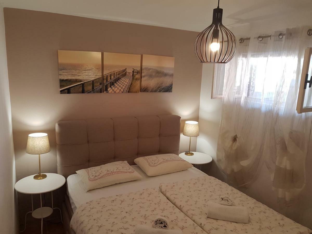Apartments Marusic - Kristijan لوبار المظهر الخارجي الصورة